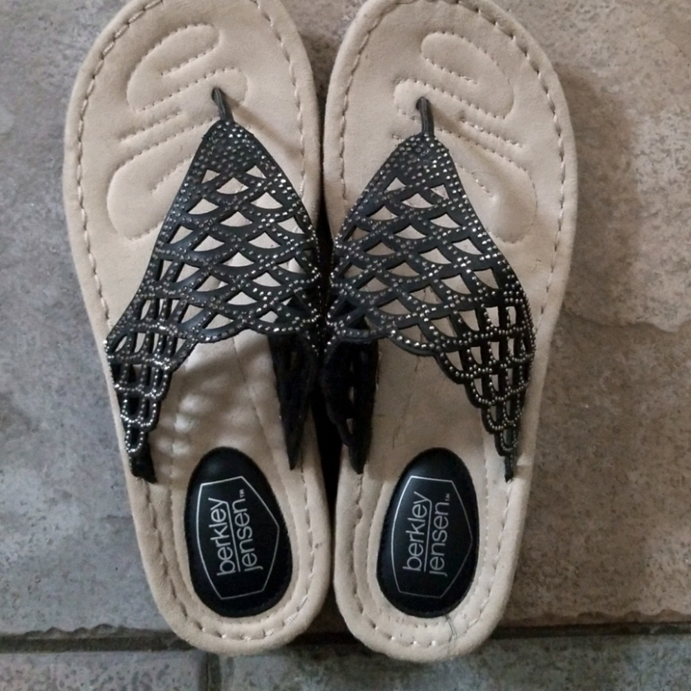 Glitsy comfort sandals